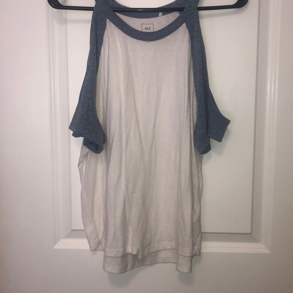 Short sleeve peak-a-boo top